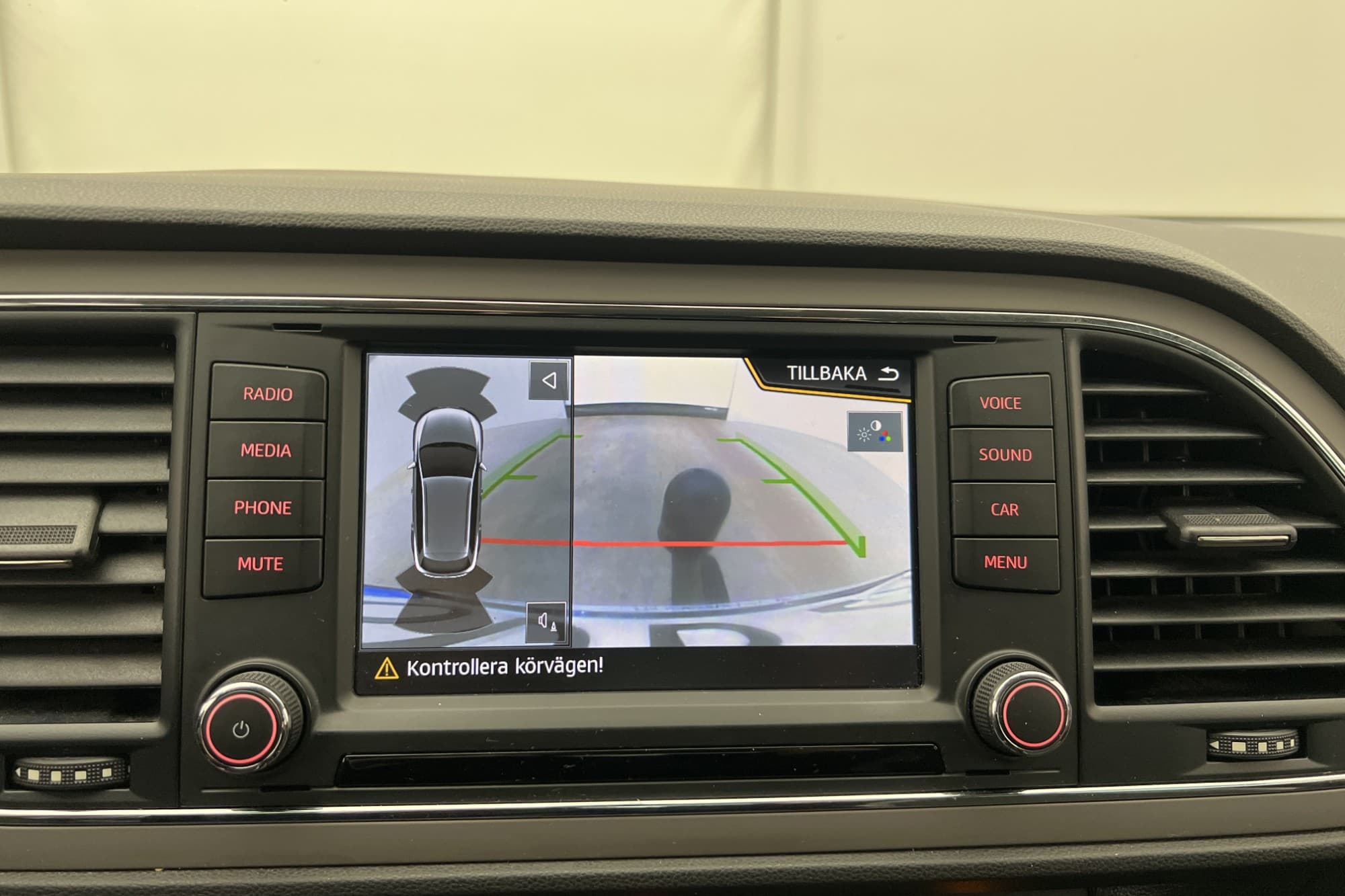 SEAT Leon X-Perience 1.6 TDI 4D Kamera CarPlay Sensorer Drag