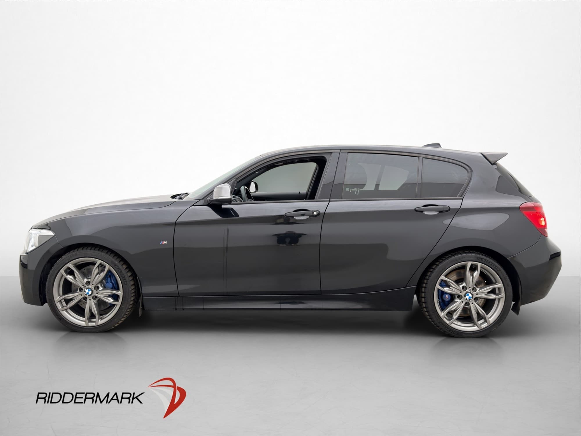 BMW M135i xDrive 320hk M Sport H/K Adaptiv-Fjädring Sensorer