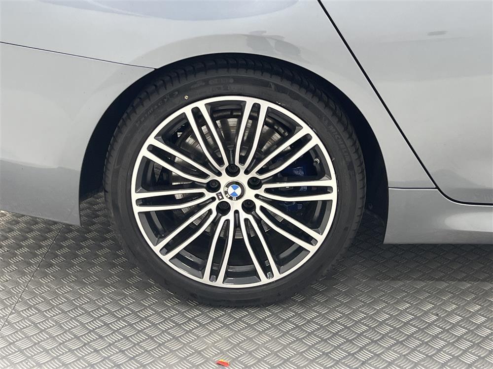 BMW 530i xDrive G30 252hk M Sport T-Lucka H/K 360°interiör