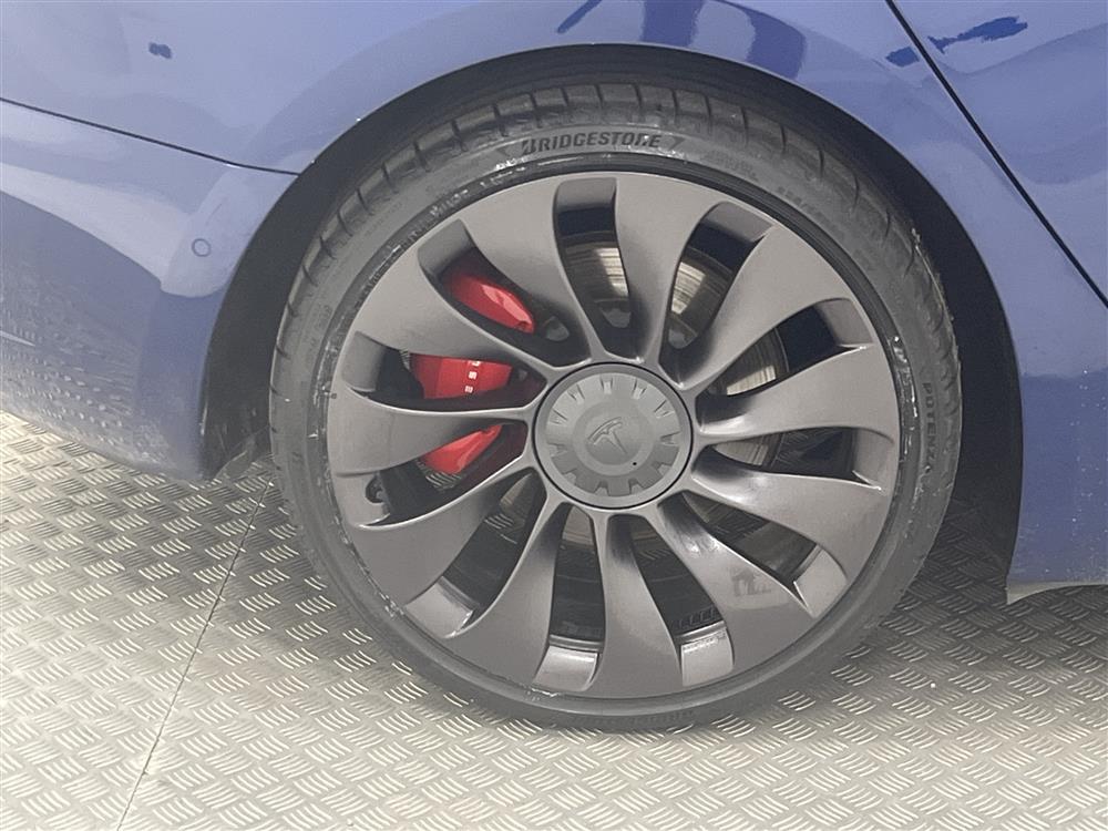 Tesla Model 3 Performance AWD Svensksåld Premiuminteriör