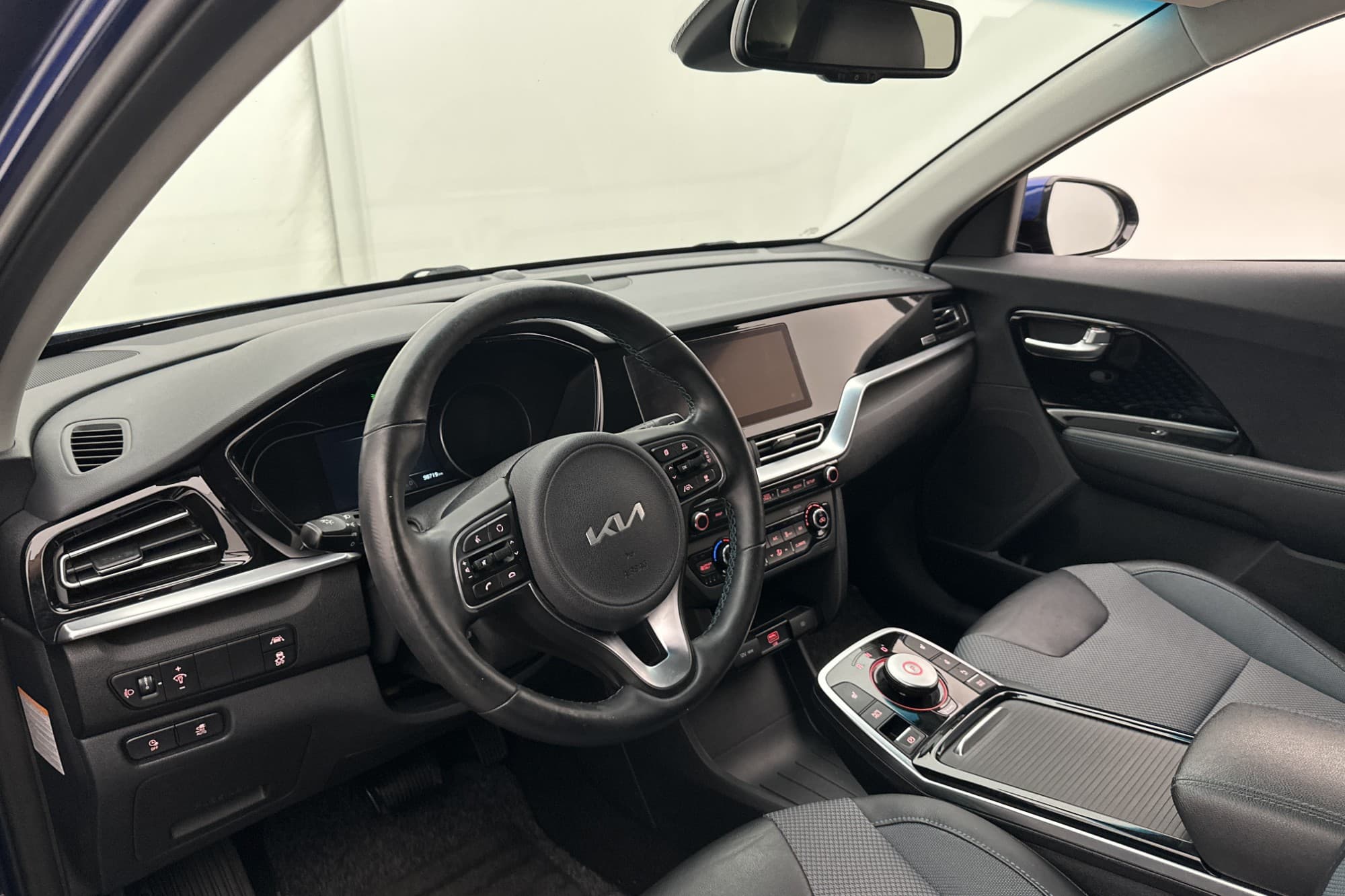 Kia Niro e-Niro 64 kWh Advance Kamera Navi Rattvärme CarPlay