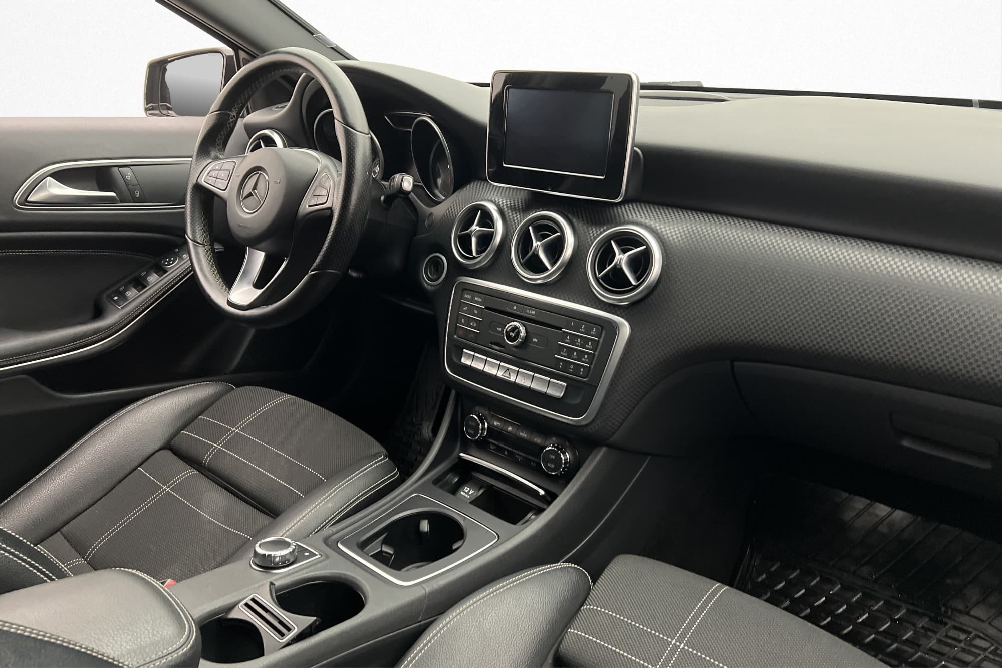 Mercedes-Benz A 200 d 4MATIC 136hk Urban Sensorer Halvskinn