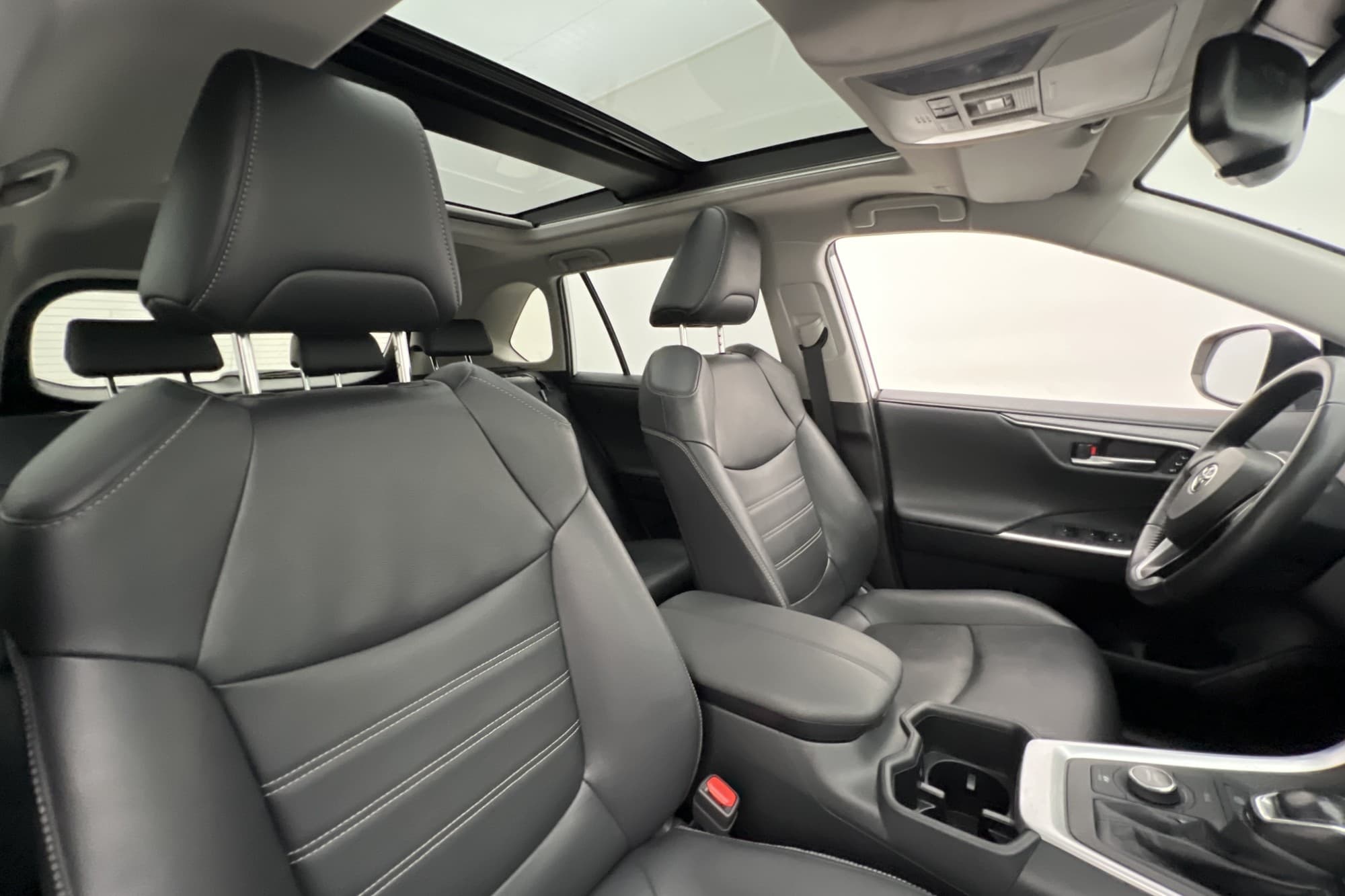 Toyota RAV4 Hybrid AWD-i Executive Läder Kamera Adapt-fart