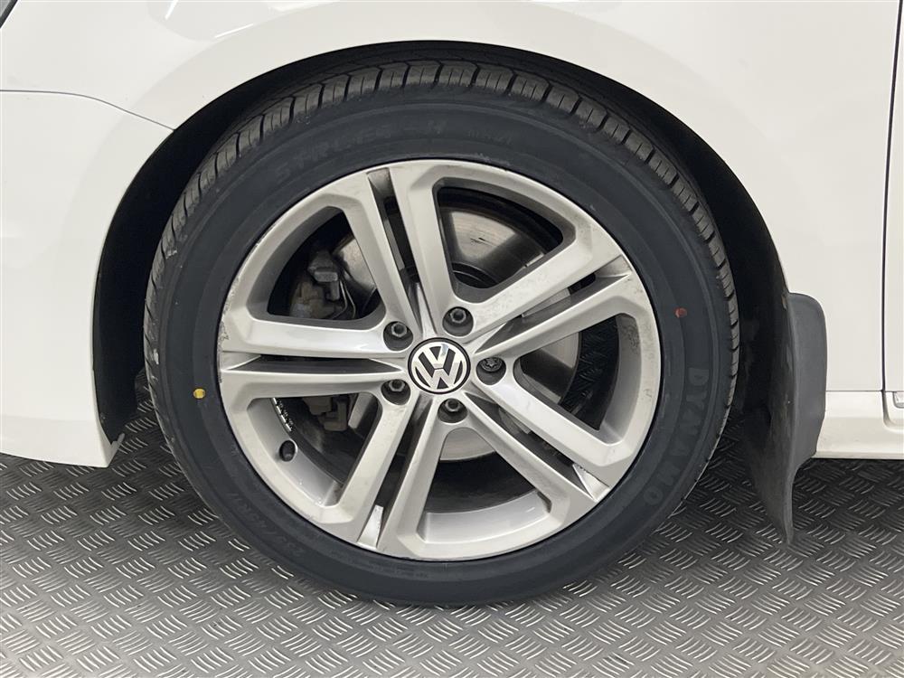 Volkswagen Passat 2.0 TDI 4Motion 170hk R-line Värmare Skinninteriör