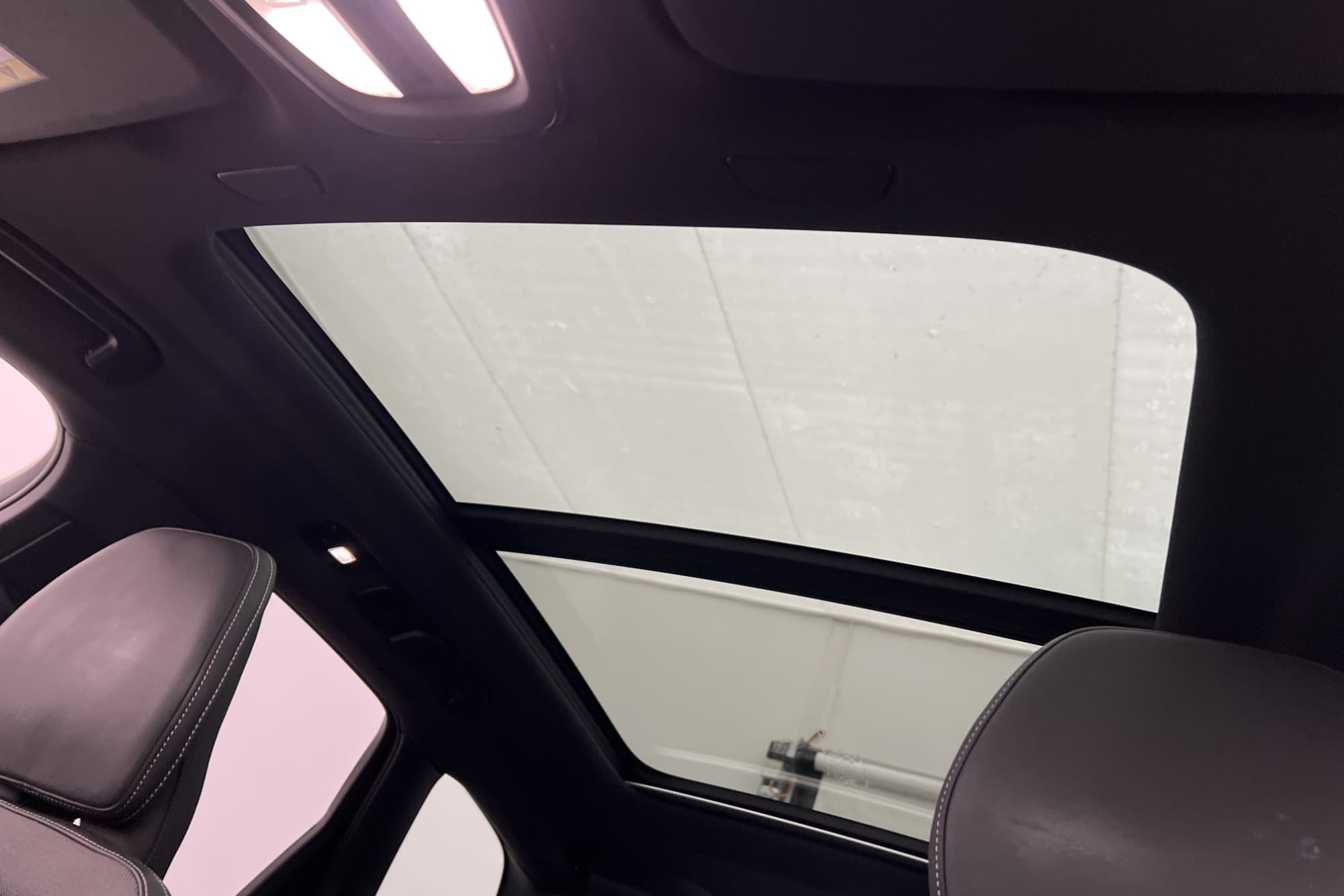 Volvo XC60 Recharge T8 AWD R-Design Luftfjädring B&W MOMS