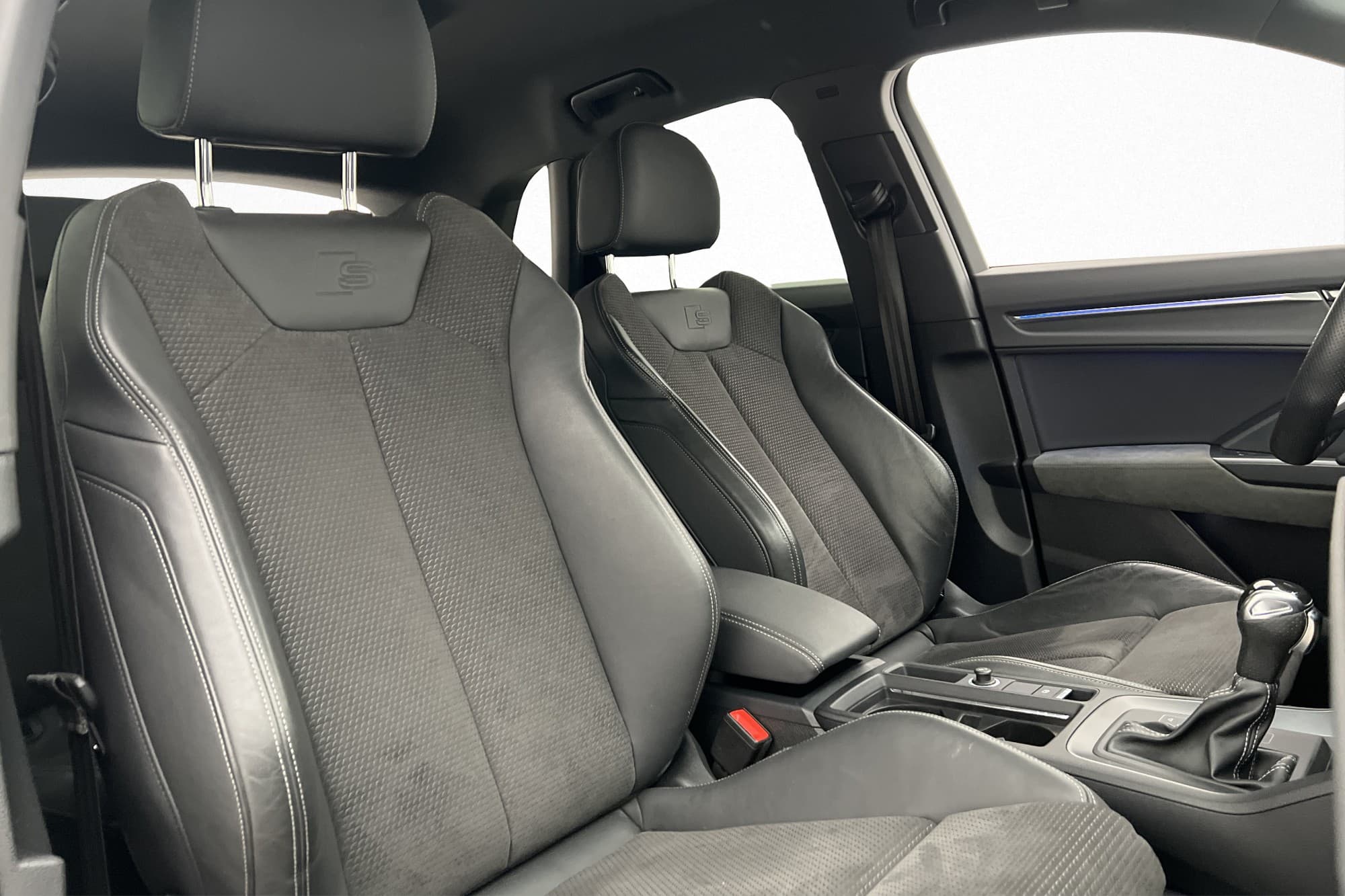 Audi Q3 2.0 TDI Quattro 190hk S-Line Cockpit D-Värmare Drag