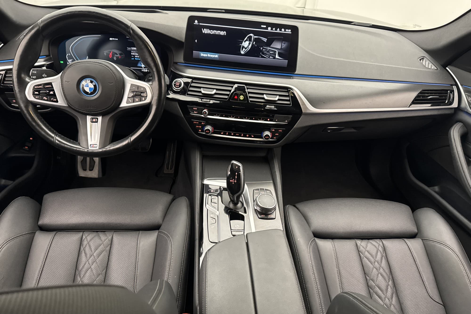 BMW 530e xDrive Touring M Sport HUD 360° Skinn Drag MOMS