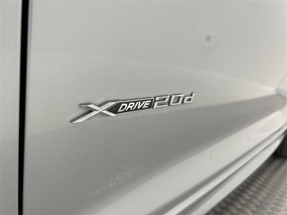 BMW X3 xDrive20d 190hk M Sport M-värm Pano Navi Drag H/Kinteriör