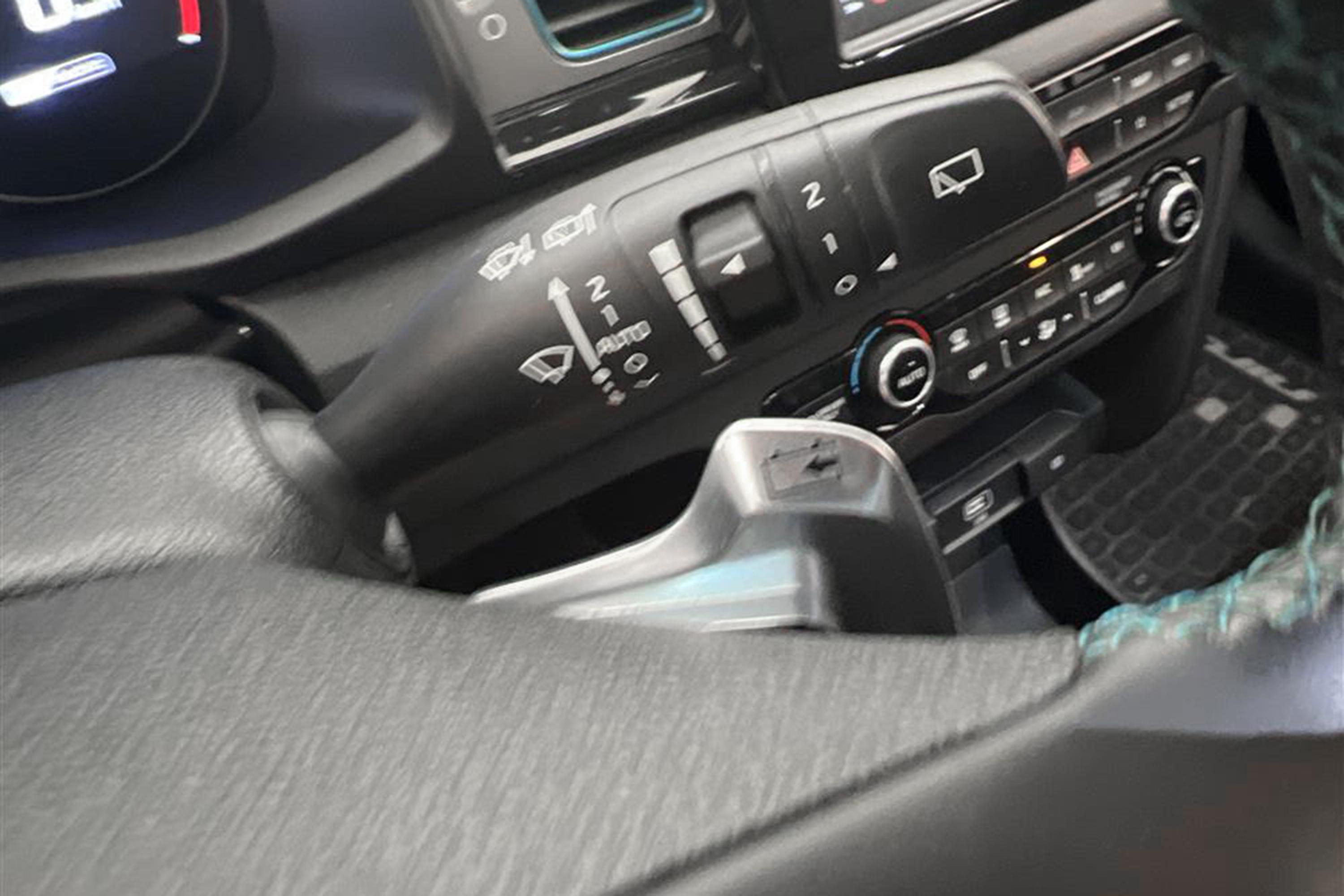 Kia e-Niro EV 64 kWh 204hk Advance Plus Tech Taklucka JBLinteriör