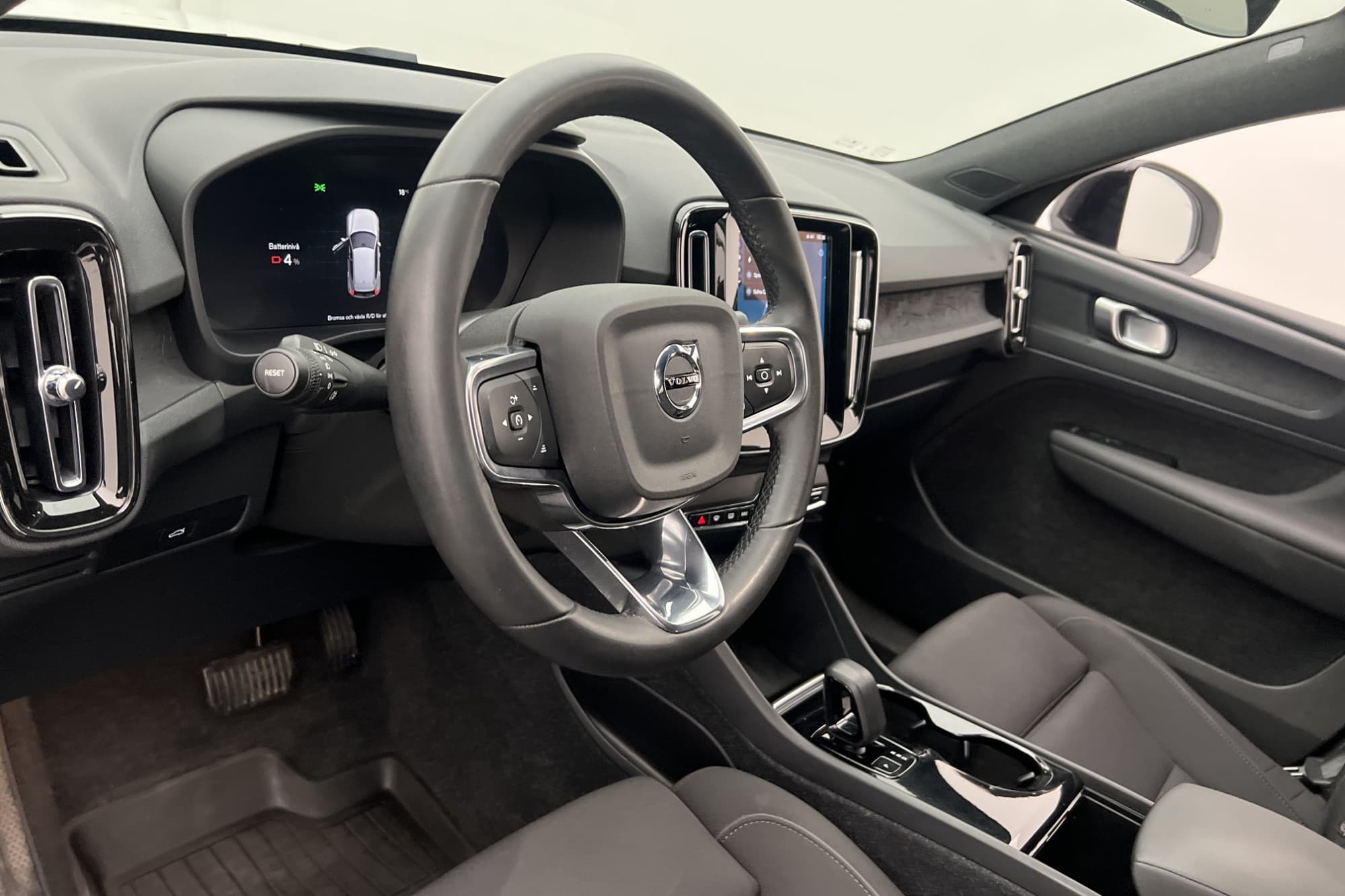 Volvo XC40 Recharge Single Motor 231hk Plus MOMS Kamera Drag