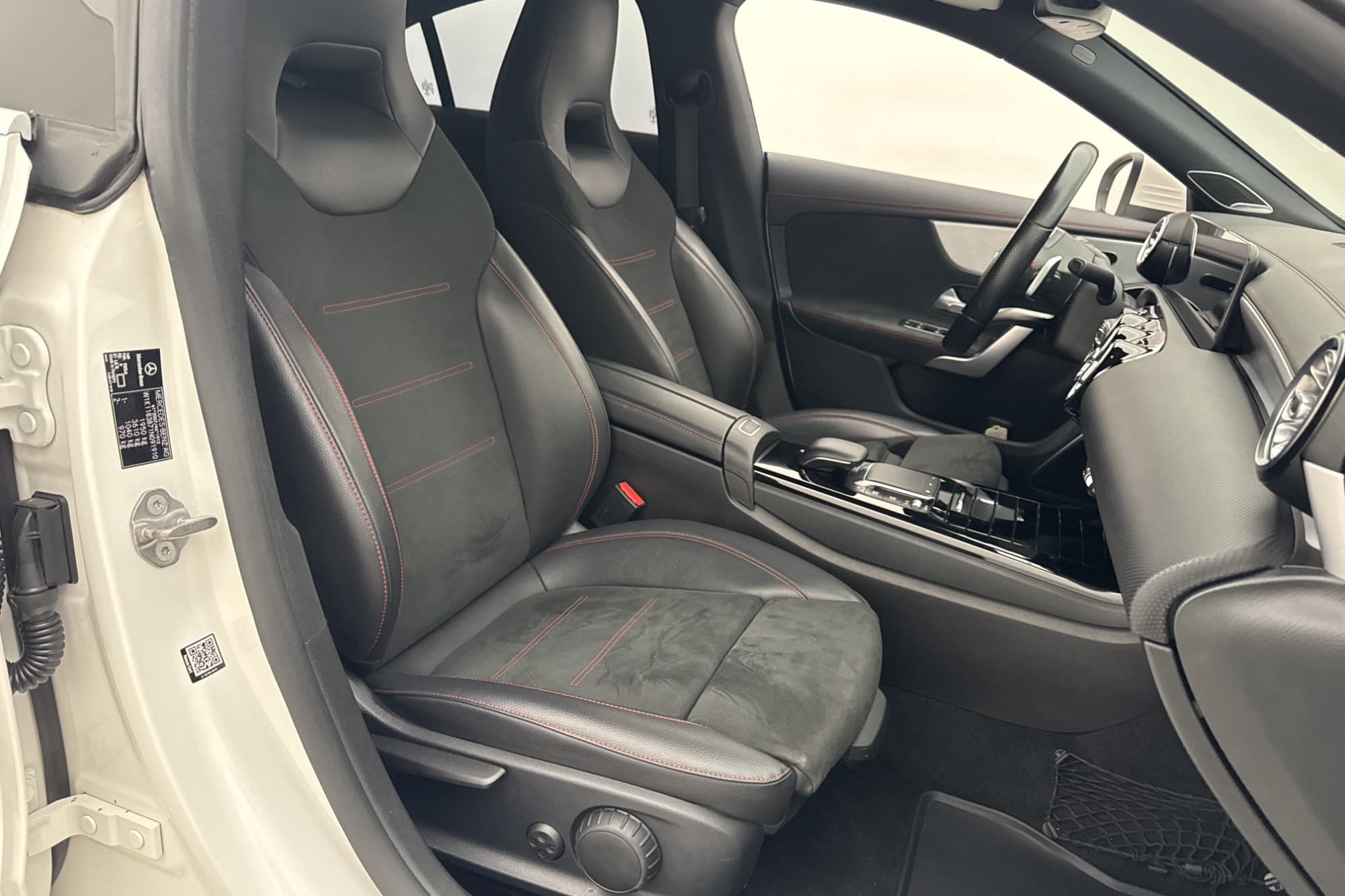 Mercedes-Benz CLA 200 Coupé AMG Wide Burmester Kamera Navi