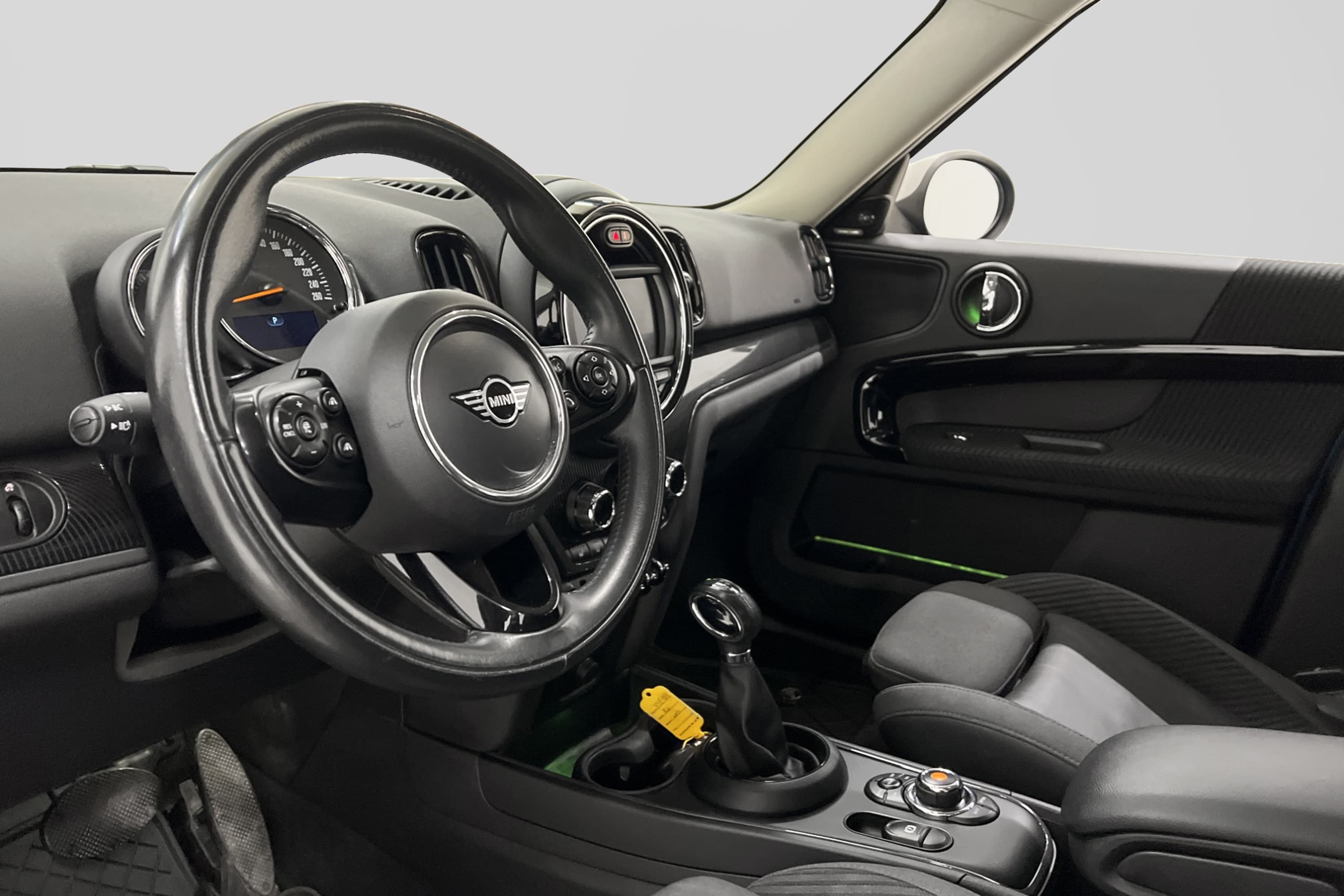 Begagnad MINI Countryman SE ALL4 224hk 2019 YYE984 Riddermark Bil begagnad-mini-countryman-se-all4-224hk-2019-yye984-riddermark-bil